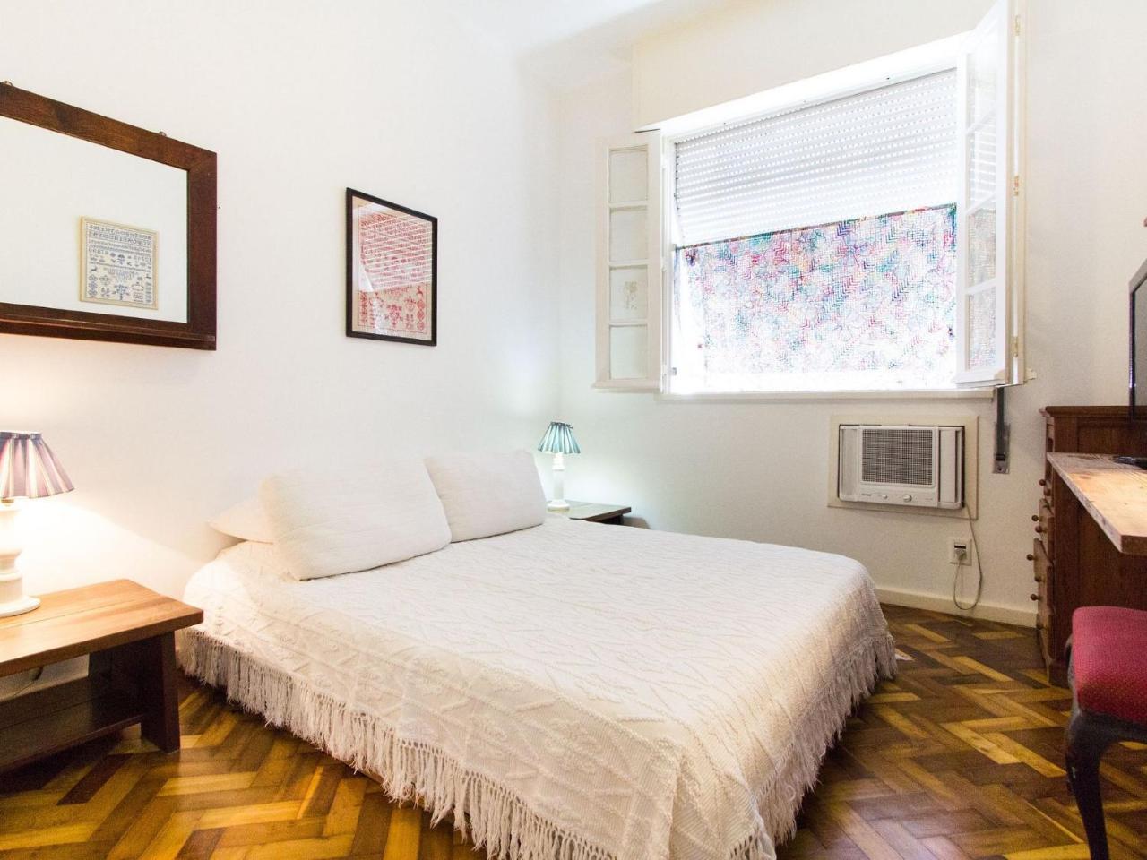 Apartamento Omar Do Rio - Gc 1002 Apartamento 2qtos, Completo Com Garagem, Internet 120mbps, A 150metros Da Praia De Ipanema E Do Metrô, 05 Minutos Da Praia De Copacabana *