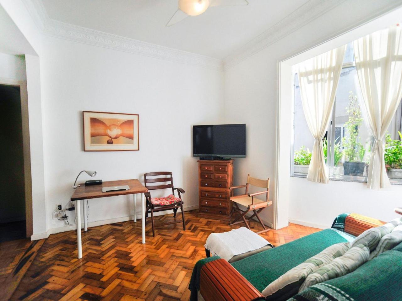Apartamento Omar Do Rio - Gc 1002 Apartamento 2qtos, Completo Com Garagem, Internet 120mbps, A 150metros Da Praia De Ipanema E Do Metrô, 05 Minutos Da Praia De Copacabana Rio de Janeiro