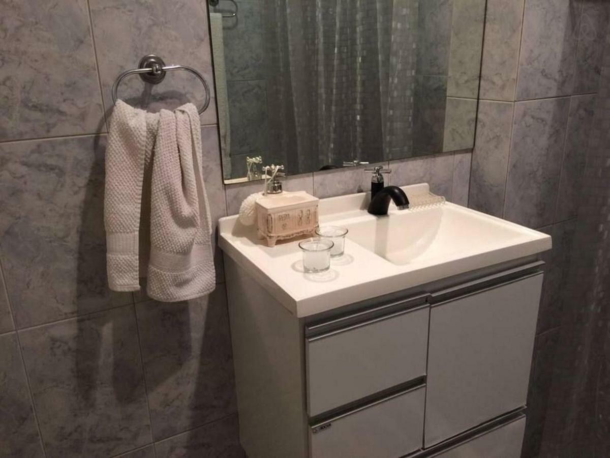 E Sala Em Copanema Apartamento *