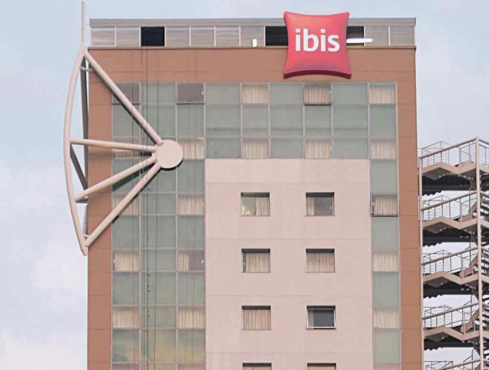 Ibis Centro Hotel 3*