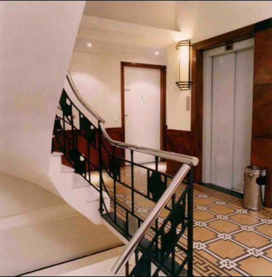 Residencial Com Serviços 45 Metros Decorado Com Sala, Suíte, Cozinha Quadra Da De Copacabana Apartamento *