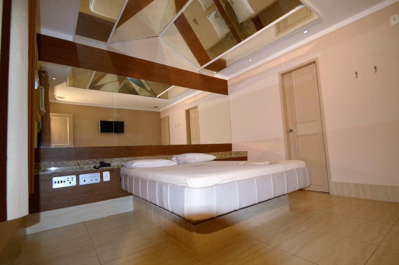 Joy (adults Only) Love hotel *