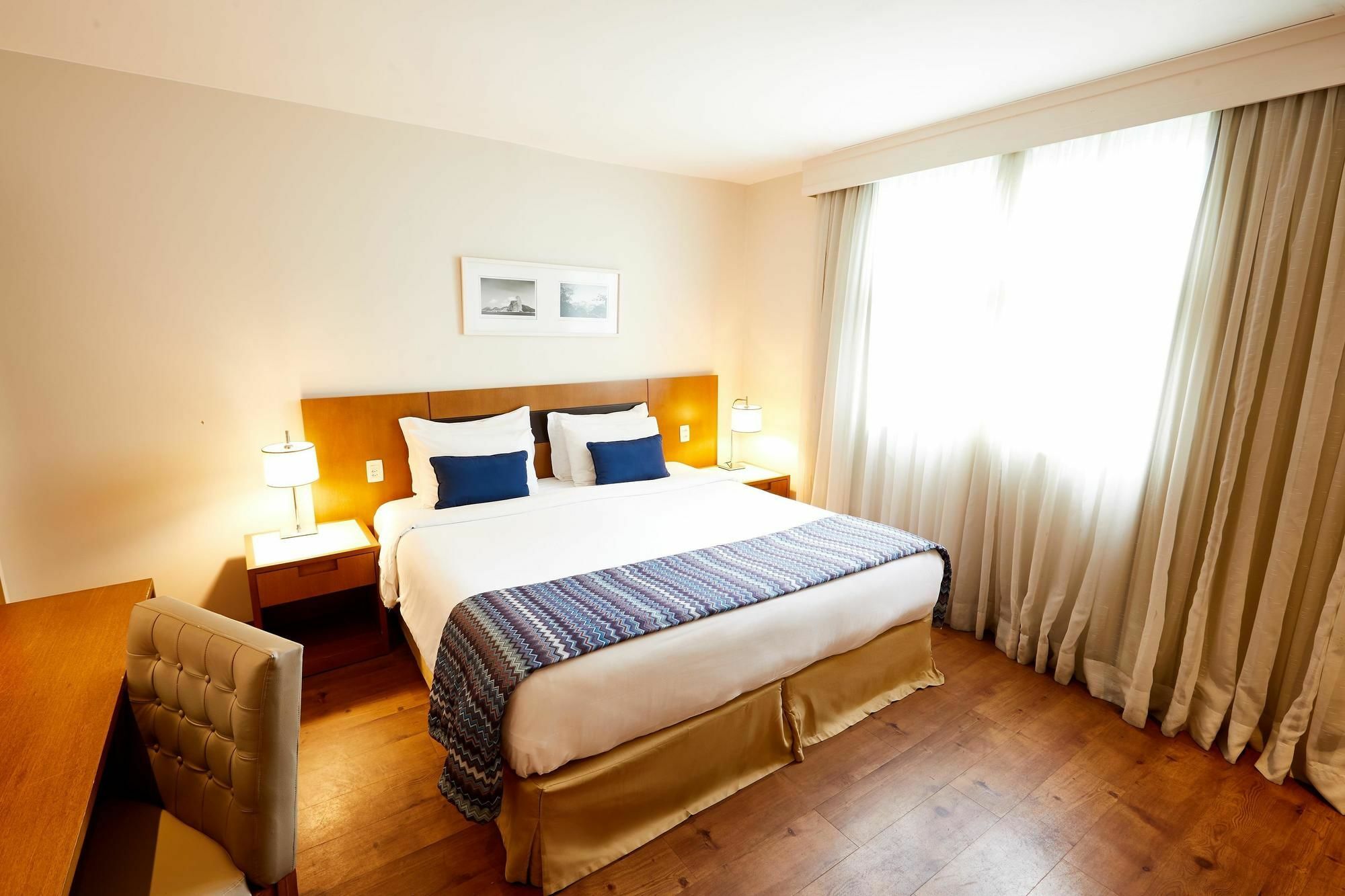 Grand Mercure Copacabana Hotel