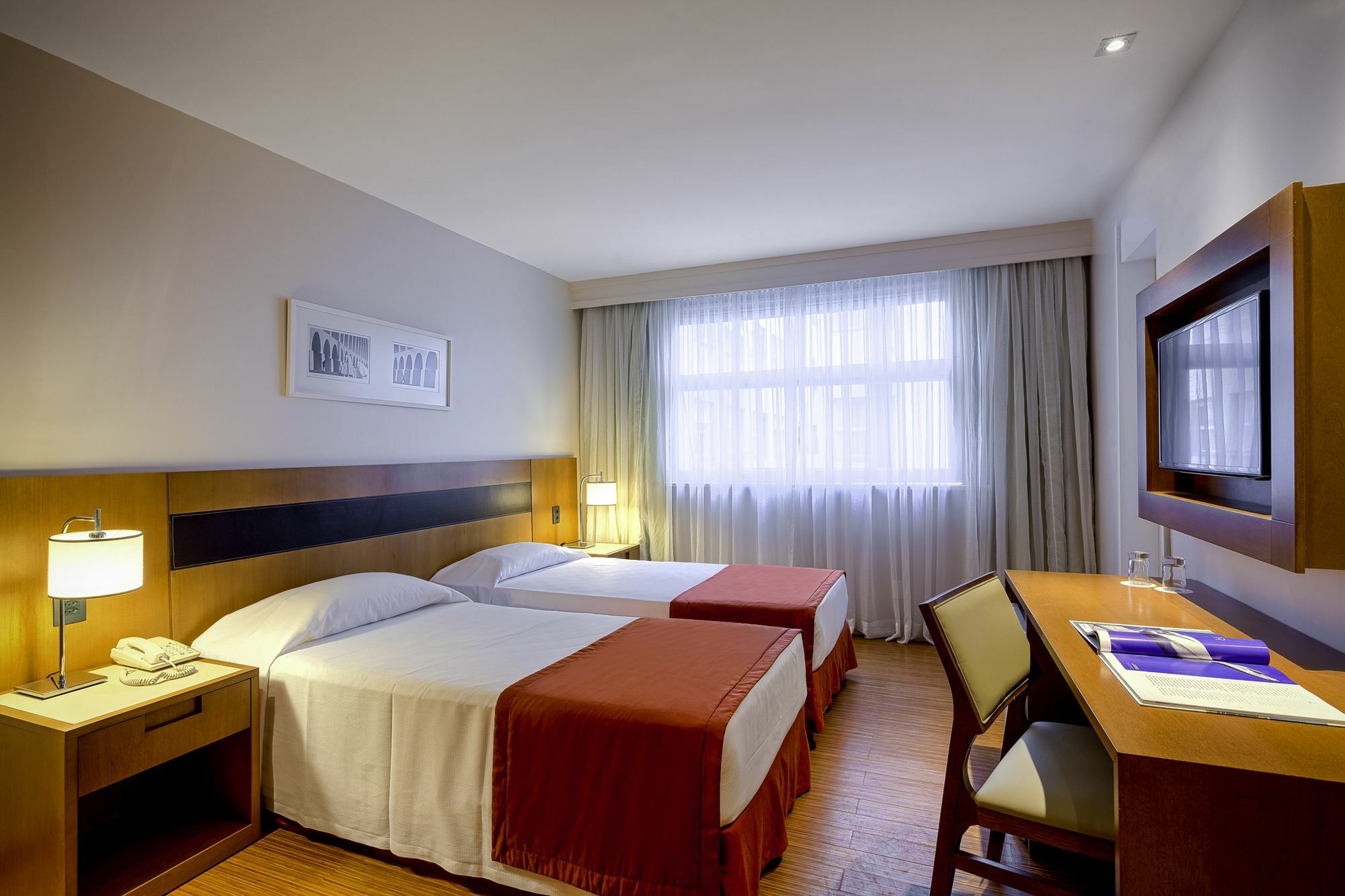 Grand Mercure Copacabana Hotel