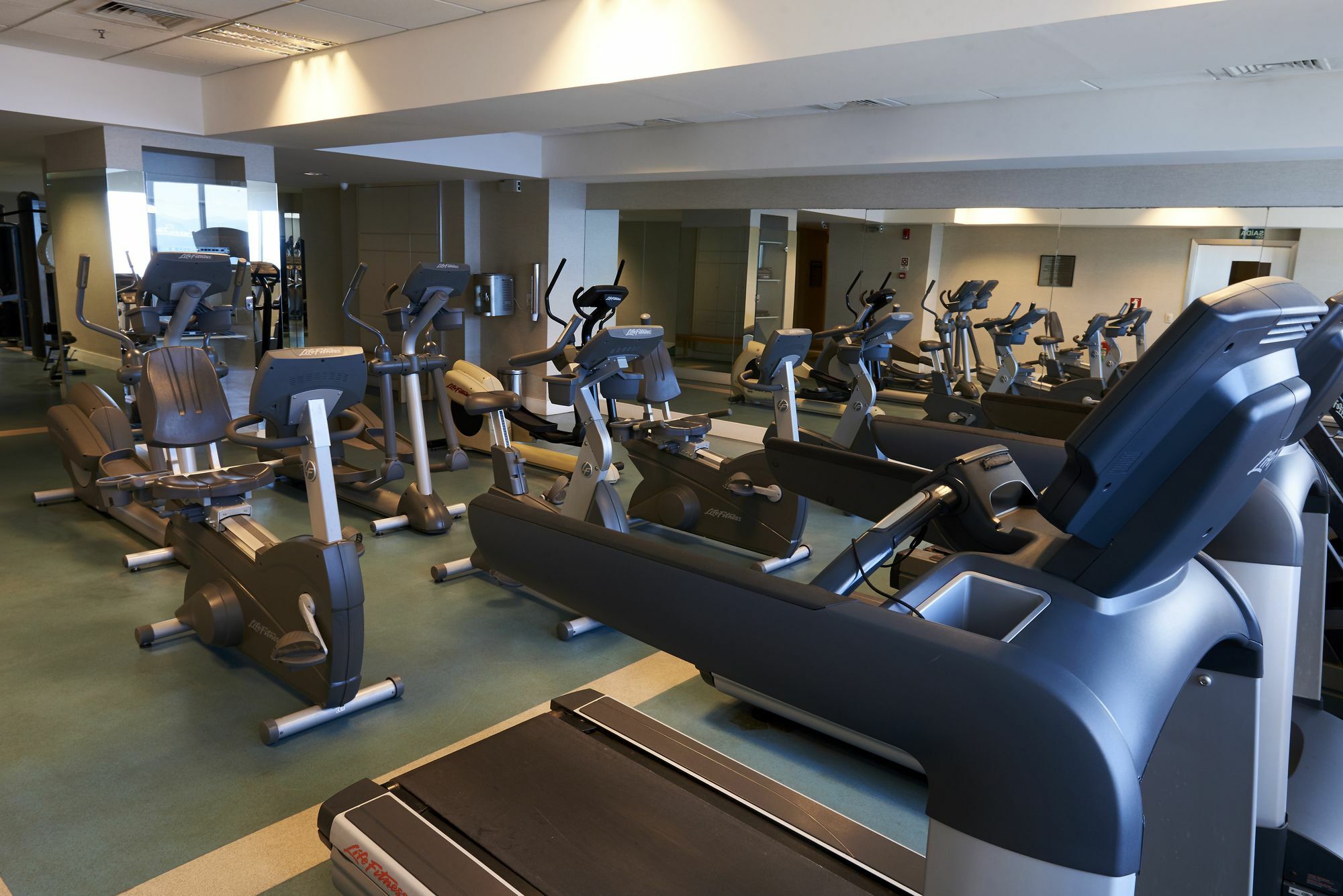 Grand Mercure Copacabana Hotel