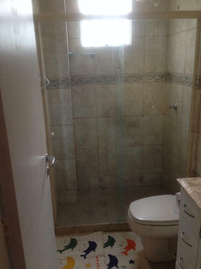 Apartamento Com 2 Quartos Em Condominio, Estacionamento E Portaria 24h - Comercio Ao Lado - Wi-fi - Netflix E Cozinha Completa *