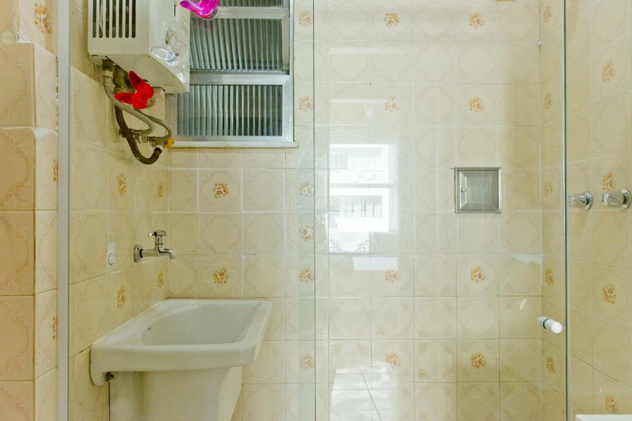Apartamento Copacabana Vista Lateral Mar Rio de Janeiro
