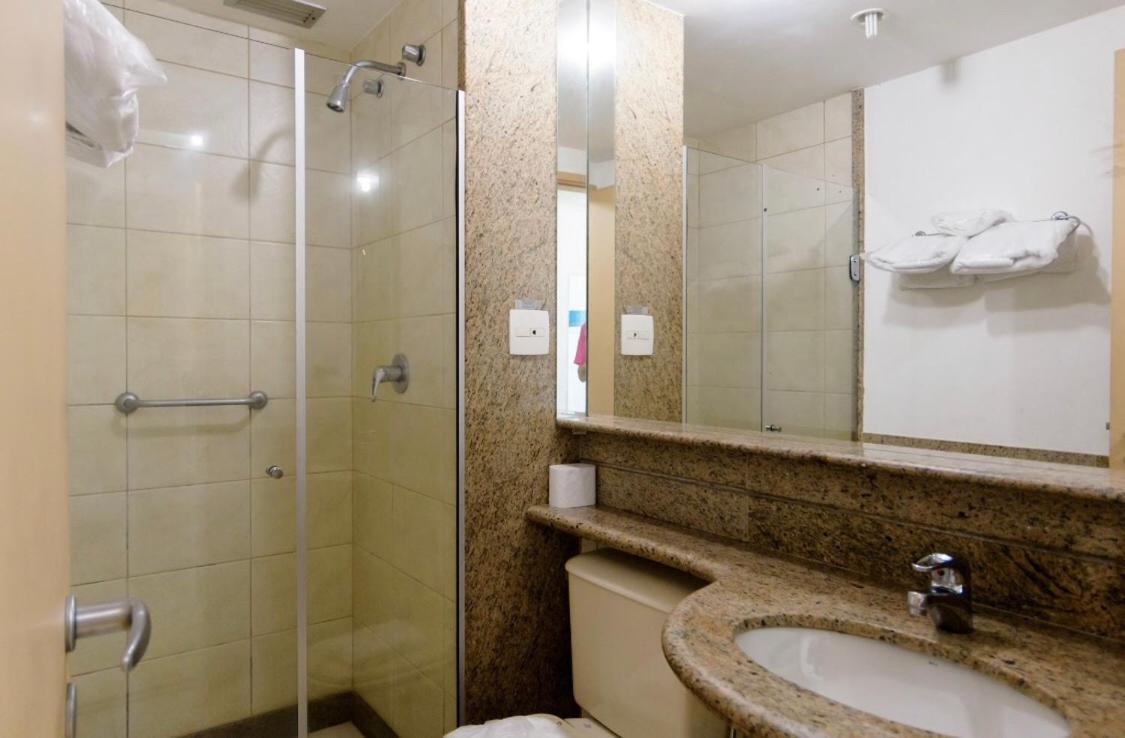 Acesso Praia, Vista Mar, Estacionamento, Cozinha, Conforto Apartamento Rio de Janeiro