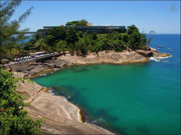 Cozy Tiny In Joatinga * Rio de Janeiro
