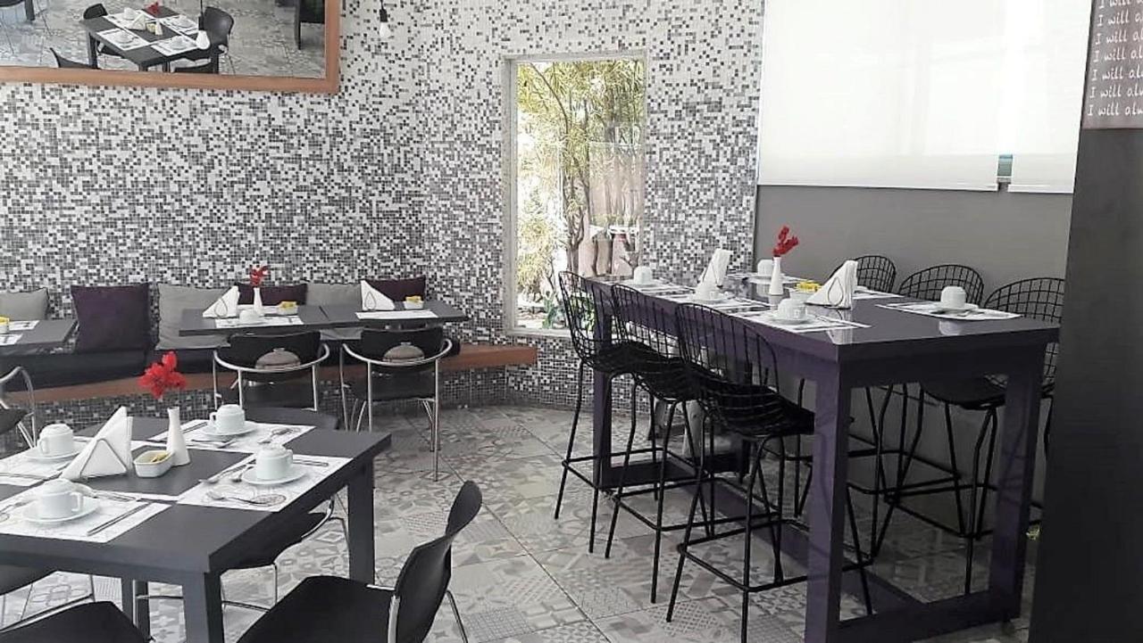 Apartamento Com Servicos Proximo As Praias De Ipanema E Copacabana Apartment