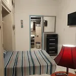 Edificio Alone Com Terraco Na Quadra Da Praia, Espacoso E Silencioso