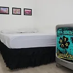 Quarto em Apto entre Santa Teresa e Lapa