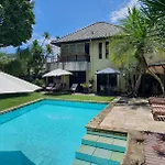 Reb Casa Itanhanga