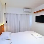 JÓIA RARA - Studio de luxo NOVO em prédio recém construído em Copacabana para até 3 pessoas