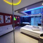 BAMBINA HOTEL -Adultos Somente