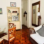 Apartamento Pe Na Areia Em Copacabana