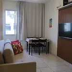Moderno E Bem Localizado Em Copacabana