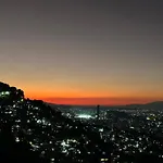 Pe Na Areia, 200 Metros Da Praia