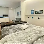 Studio No Arpoador A 2 Minutos Da Praia F O 240 Ap303