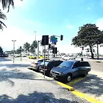 So Elas / Copacabana Quarto Individual Para Mulheres