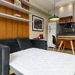 Omar do Rio: Moderno Studio com vista p/ Cristo Redentor, a 230m do metrô Siqueira Campos e 650 metros da Praia de Copacabana, c/ Smart TV, Internet 250mbps e workstation (SQC 143/1418)