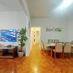 Lar Em Copacabana