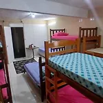 Hostel Bom E Familiar