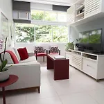 Leblon House I