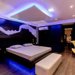 BAMBINA HOTEL -Adultos Somente