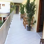 Hostel Stone Wall