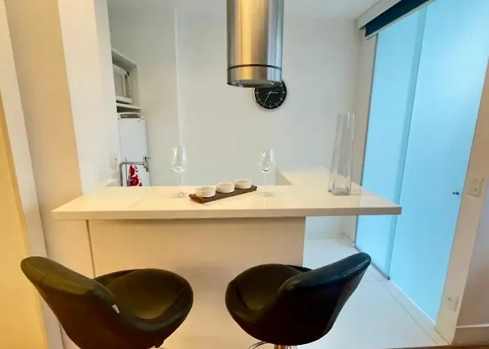 Studio No Arpoador A 2 Minutos Da Praia F O 240 Ap303