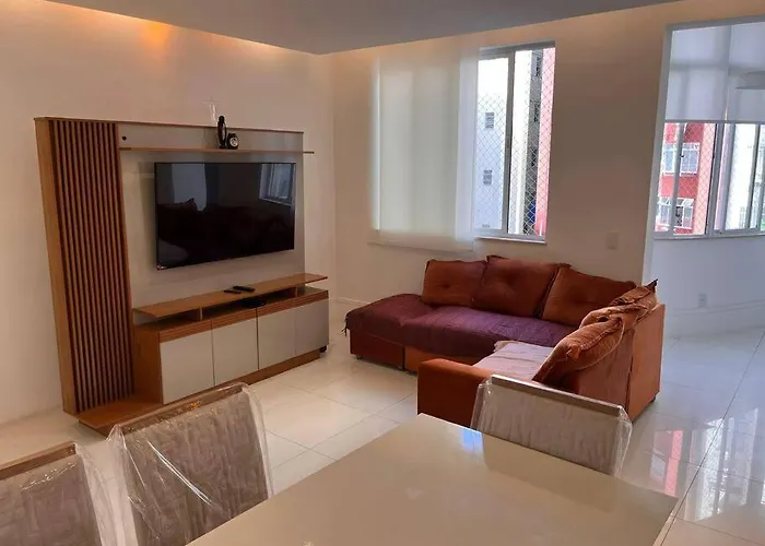 Lindo Apt De 3 Quartos, Uma Quadra Da Praia!