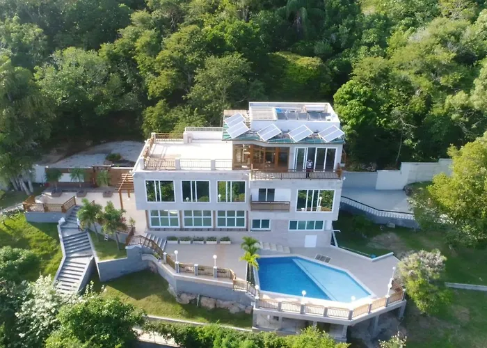 Leonardi\'S Sunset House