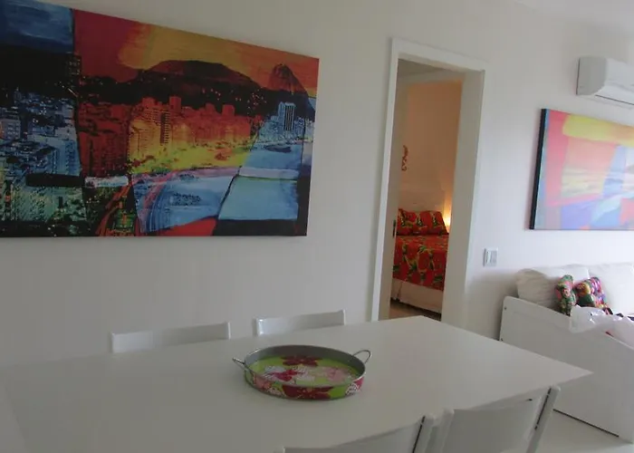 Lindo Apto No Barrabela, Todo Equipado, Com Arcondicionados Split Novos No Quarto E Na Sala, Limpissimo, Cheiroso, Novinho, Condominio Em Frente A Praia, Com Piscina Aquecida, Sauna, Quadra, Academia, Lavanderia, Salao De Beleza, Restaurantes, Mercad