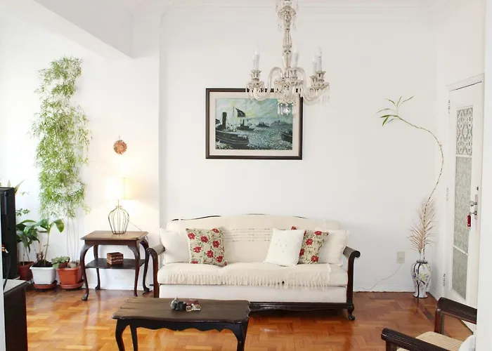 Pineapples SL302 - Aconchegante apartamento à uma quadra da praia de Copacabana