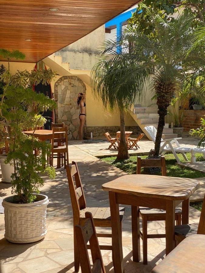 Albergue Stone Wall *
