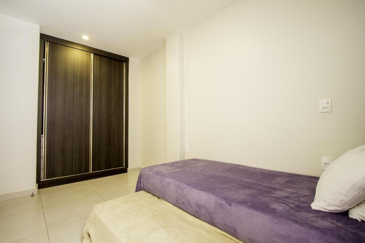 Apartamento Amplo E Aconchegante 3q Junto A