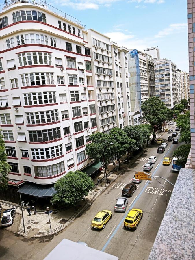 Copacabana 1 *