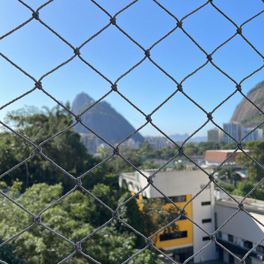 Completo Com Piscina E área De Lazer Em Botafogo Rio de Janeiro