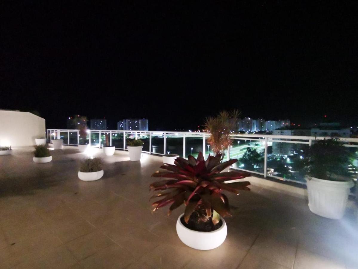Resort Cobertura Com Piscina E Churrasqueira No Barra Sunday R1-001 *
