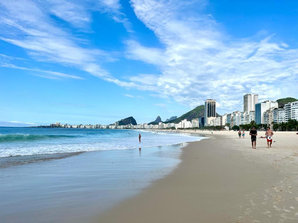 Pe Na Areia Em Copacabana *