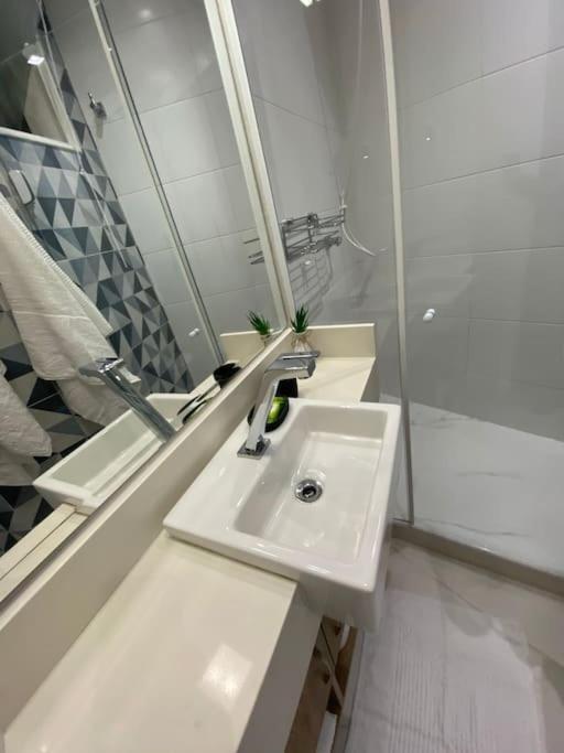 Copacabanaheim Apartamento *