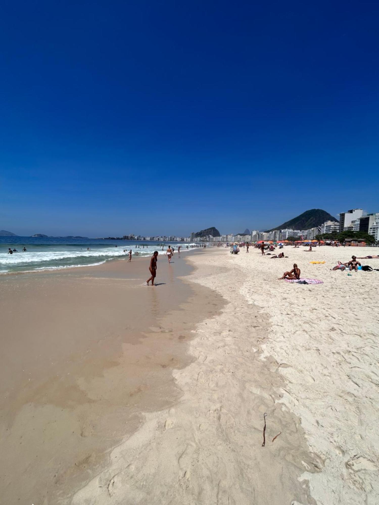 Pe Na Areia, 200 Metros Da Praia *