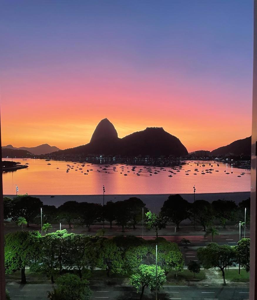 Apartamento A Beira-mar Com Vista Para O Pao De Acucar *