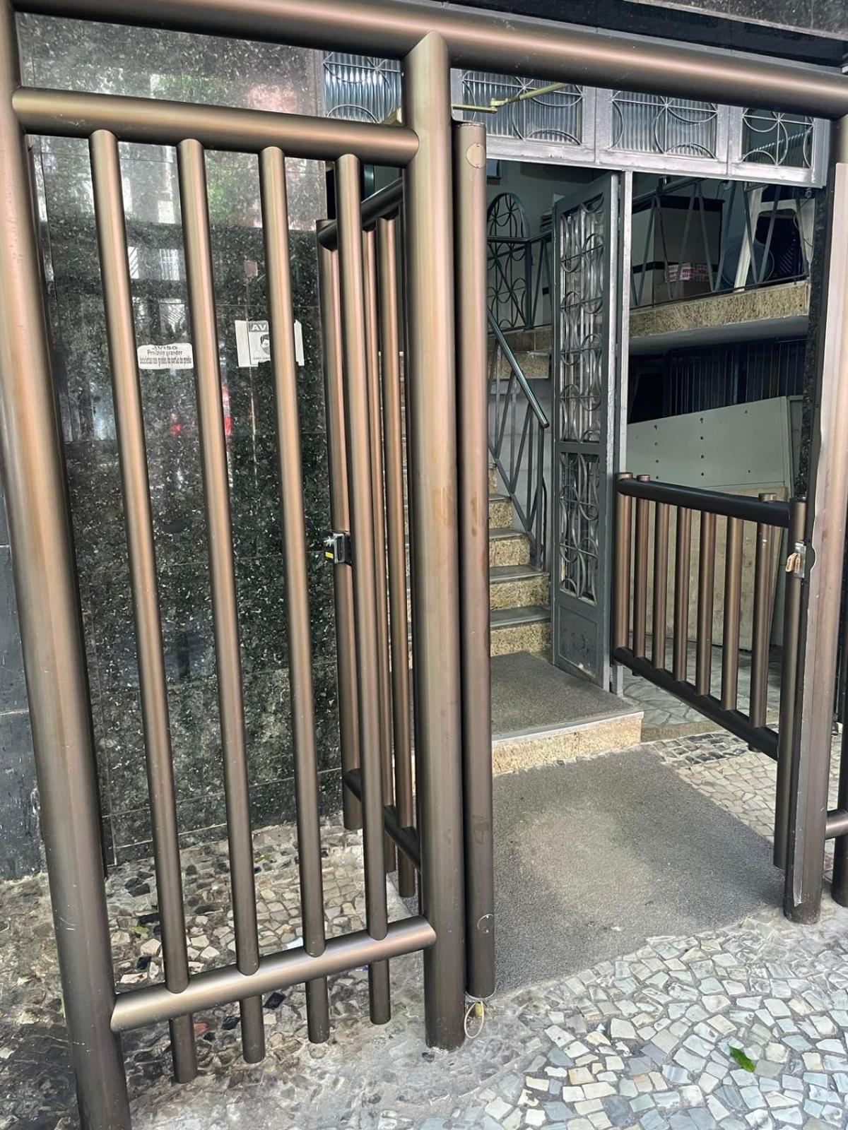 Em Copacabana, Perto Da E Metro Apartment *