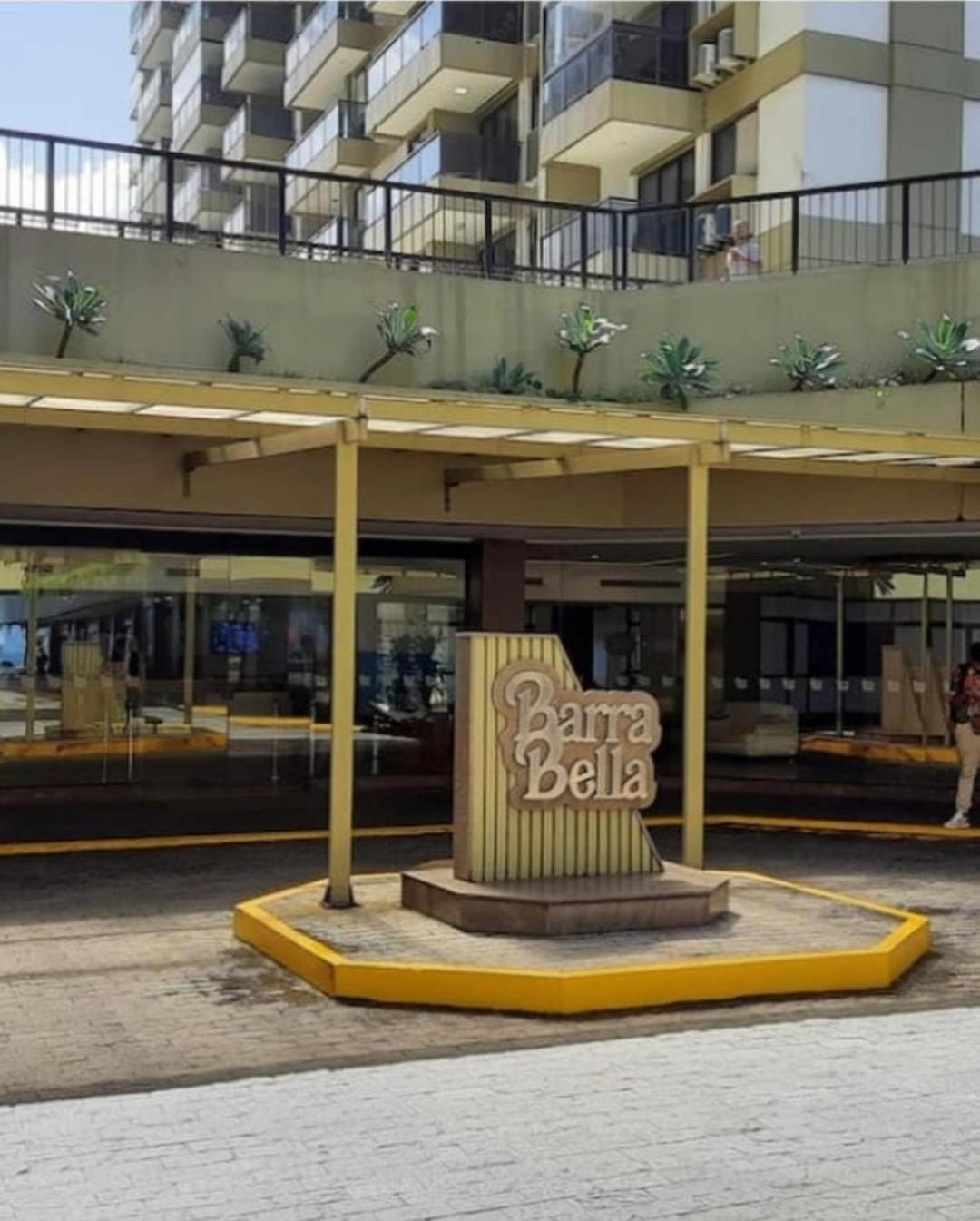 Lindo Apto No Barrabela, Todo Equipado, Com Arcondicionados Split Novos No E Na Sala, Limpissimo, Cheiroso, Novinho, Em Frente A Praia, Com Piscina Aquecida, Sauna, Quadra, Academia, Lavanderia, Salao De Beleza, Restaurantes, Mercad *