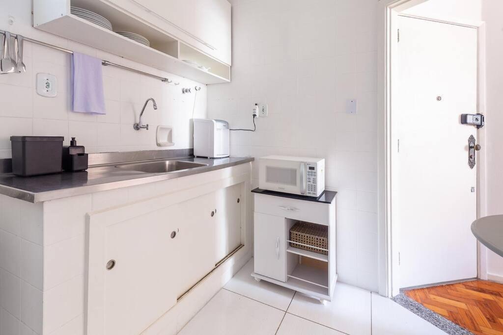 Curtaarpoador: 1qt, Wifi Rapido, Vaga, 5min Praias Apartamento