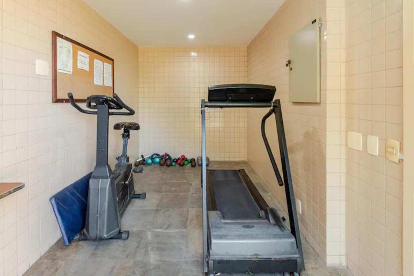 Apartamento Flat Em Copacabana A 4 Min Da - Piscina, Garagem, Wi-fi, Portaria 24h, Varanda Vista Montanhas *