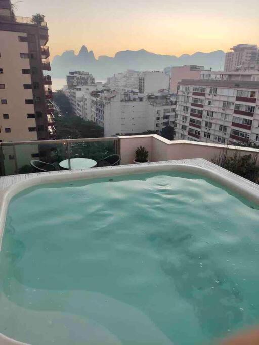 Cobertura Arpoador Com Piscina Privativa, Vista Mar, Garagem, Portaria 24 *