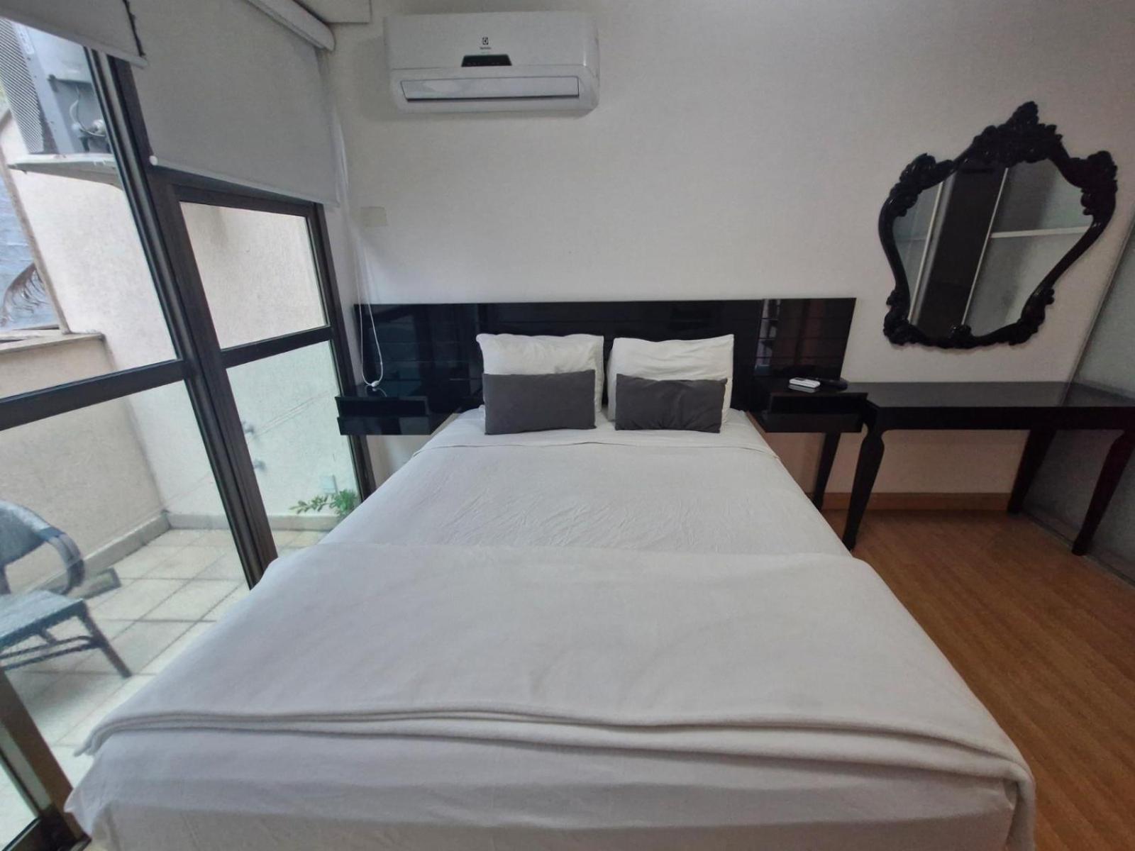 Apartamento Cobertura Arpoador Com Piscina Privativa, Vista Mar, Garagem, Portaria 24